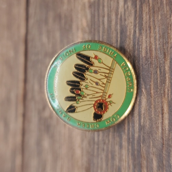 B401 cow creek band‎ of indians pin vintage wilderness